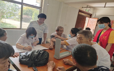 怀宁县清河乡开展“爱老敬老 促进老年健康”活动，提供营养健康咨询服务